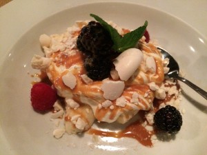 Eaton mess meets banoffee pie