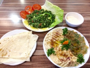 Tabbouleh, baba ganoush en hummus 